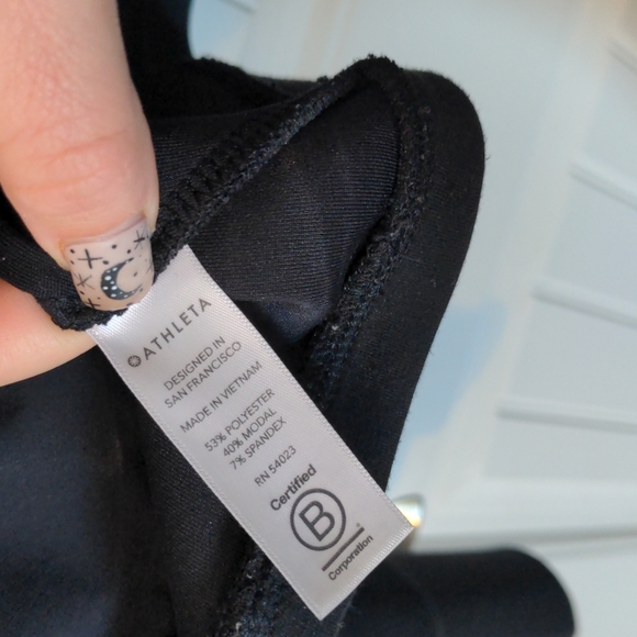 Athleta en route scuba crew in black - Picture 5 of 6